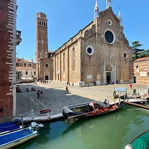 https://suite-veronica.hotelinveneto.com